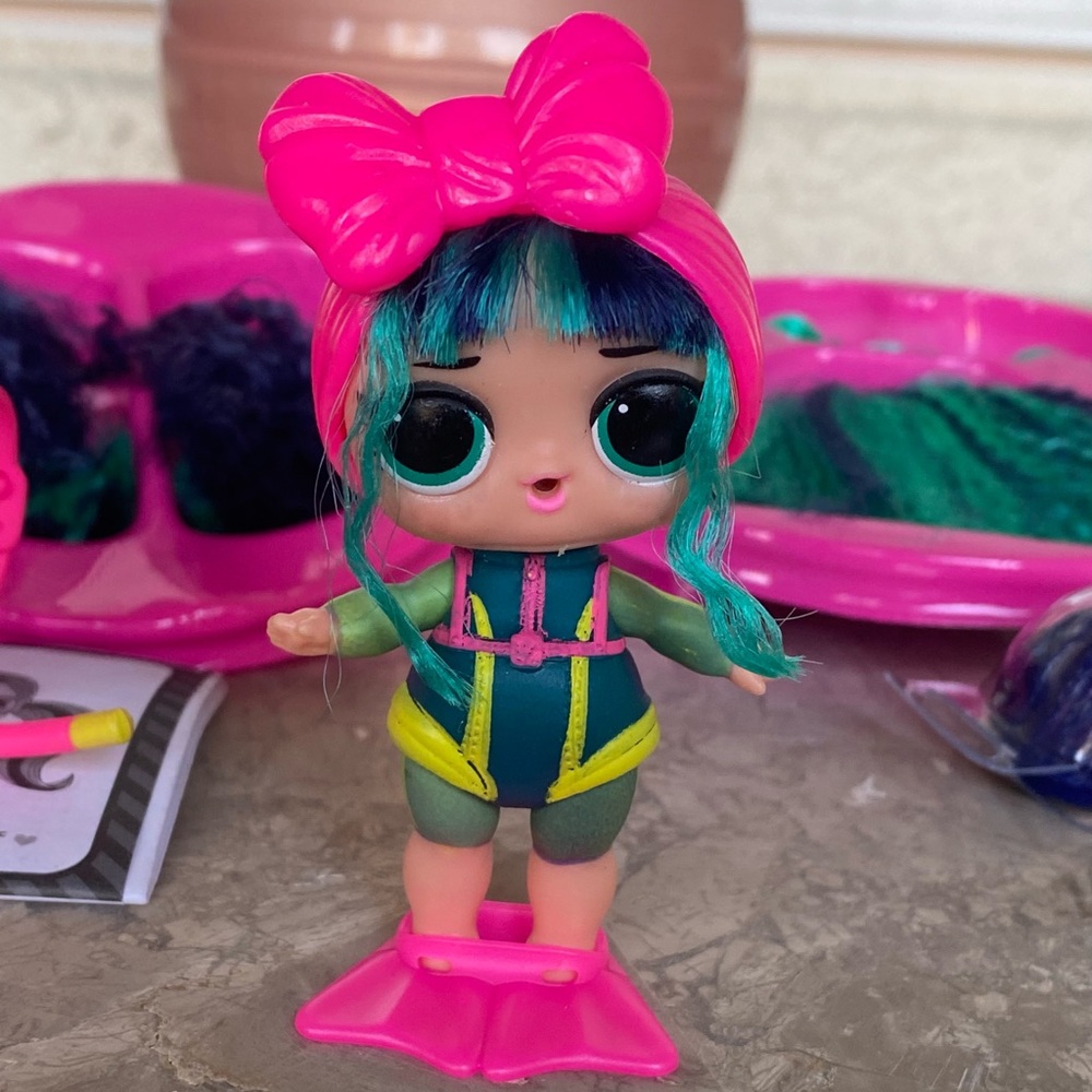 LOL Surprise Hairvibes doll